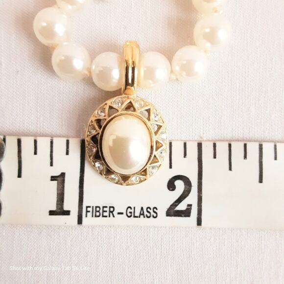 Roman Faux Pearl Necklace With Removable Oval Cabochon Clear Rhinestone Pendant - Picture 9 of 10